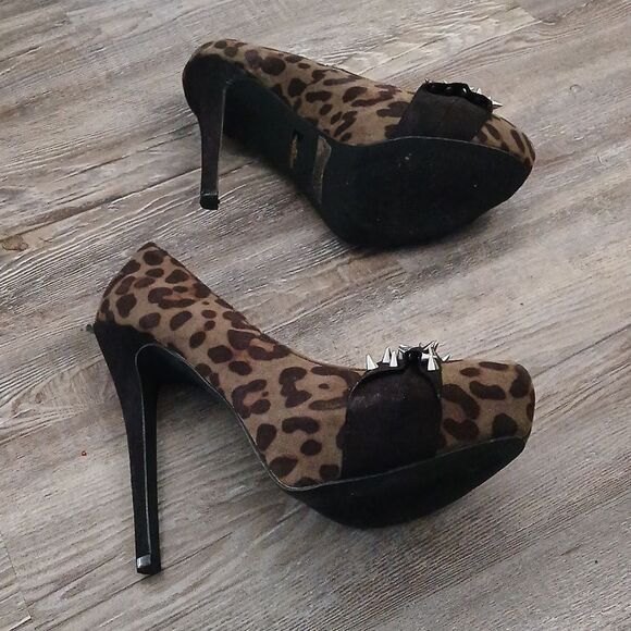 Penny Loves Kenny olive green leopard print spike 5.5" heels Sz 8.5 EUC - Picture 8 of 9